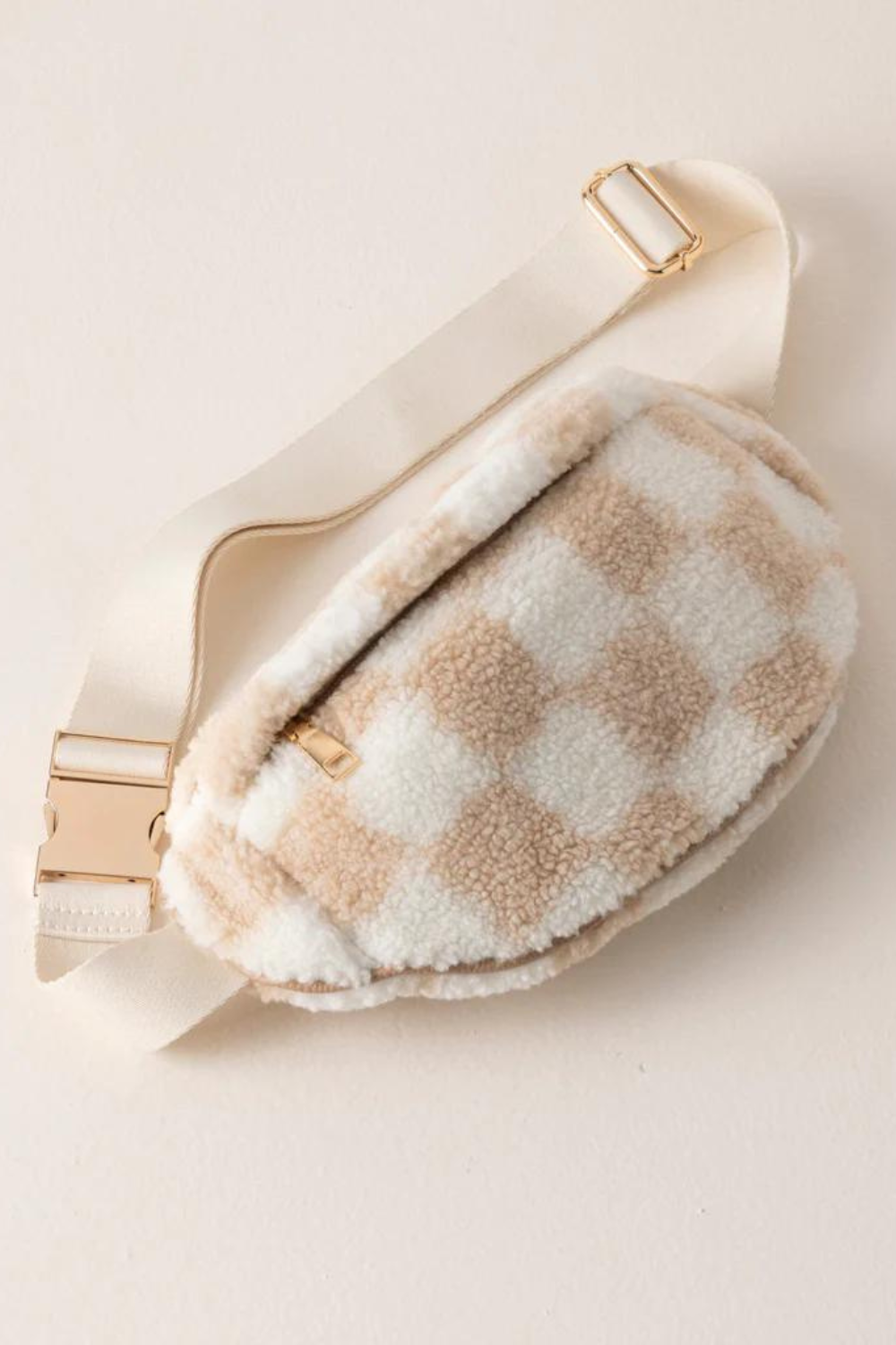 Andie Sling Bag